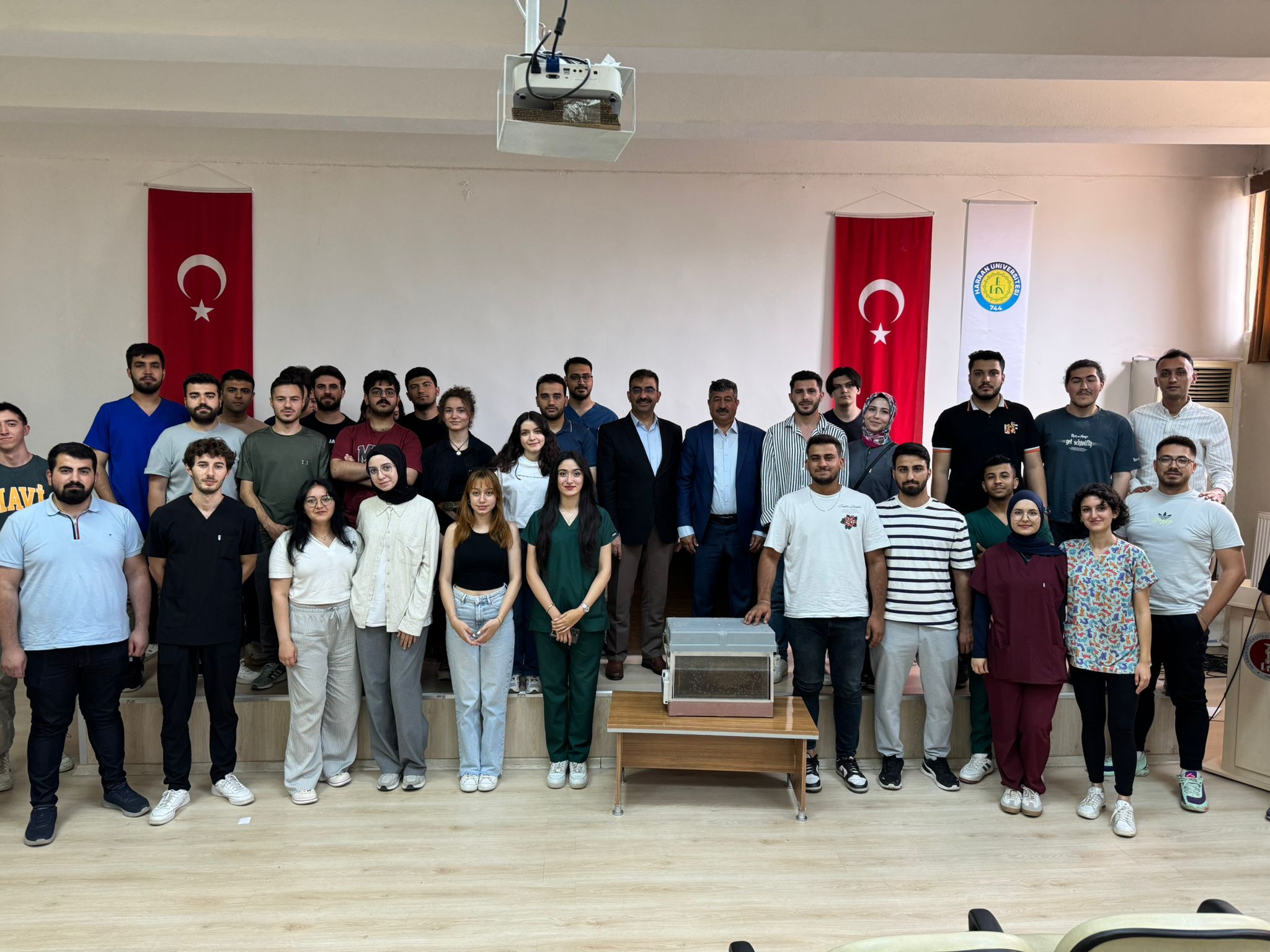 Veteriner Fakültesi’nde “Sahadaki Arıcılık Uygulamaları” Konulu Söyleşi Gerçekleştirildi